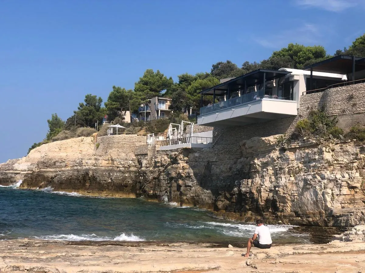 Apartments By The Sea Pula