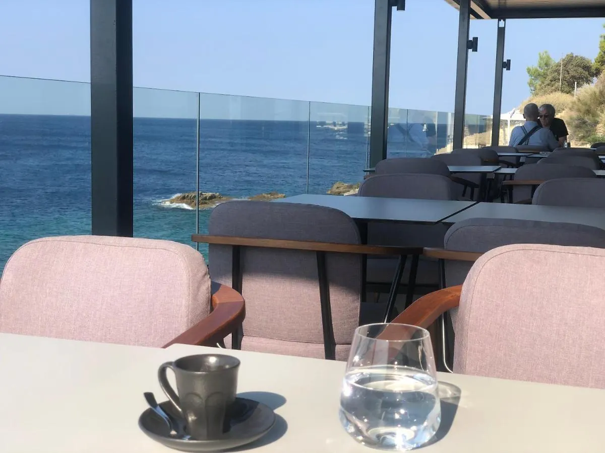 Apartments By The Sea Pula Croatie