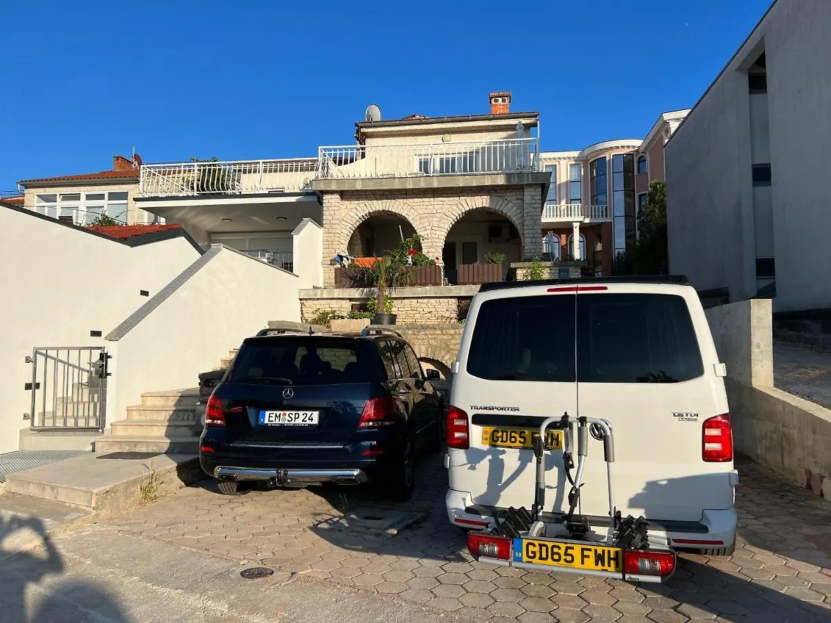 Apartments By The Sea Póla
