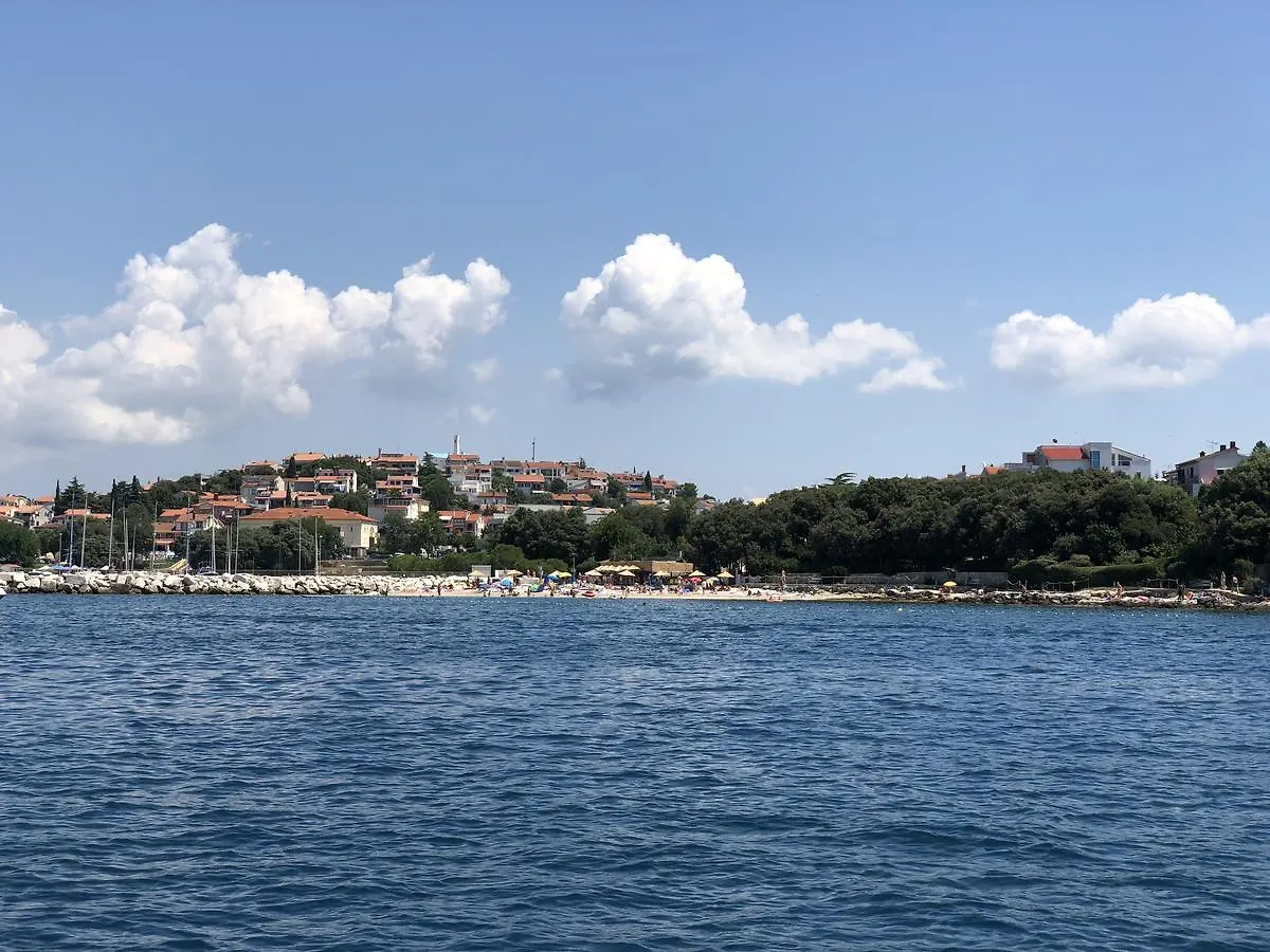 Apartments By The Sea Pula