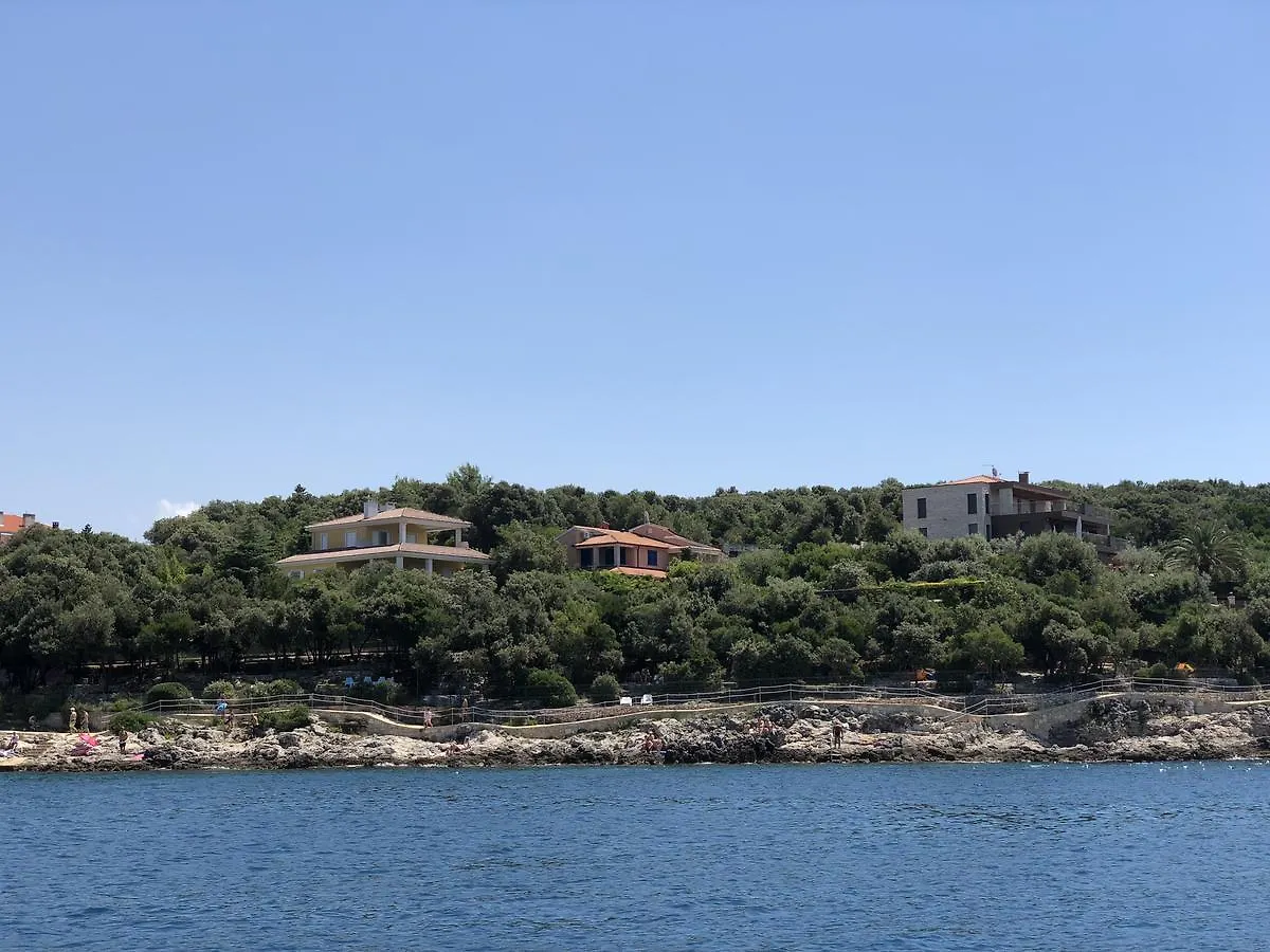 Apartments By The Sea Pula Croatie