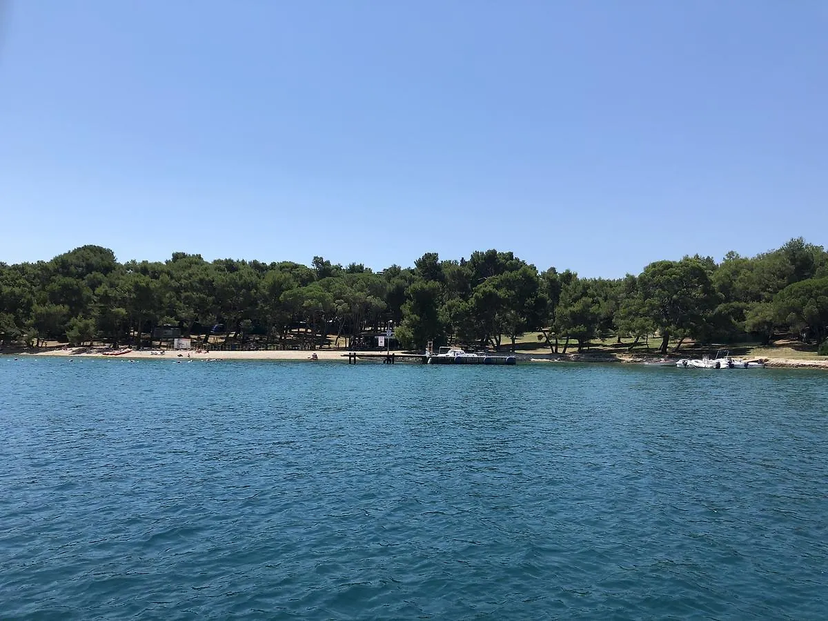 Apartments By The Sea Pula 0*,  Croatie