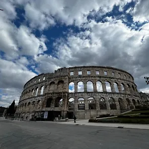 Domus Nostrae-pula Apartament