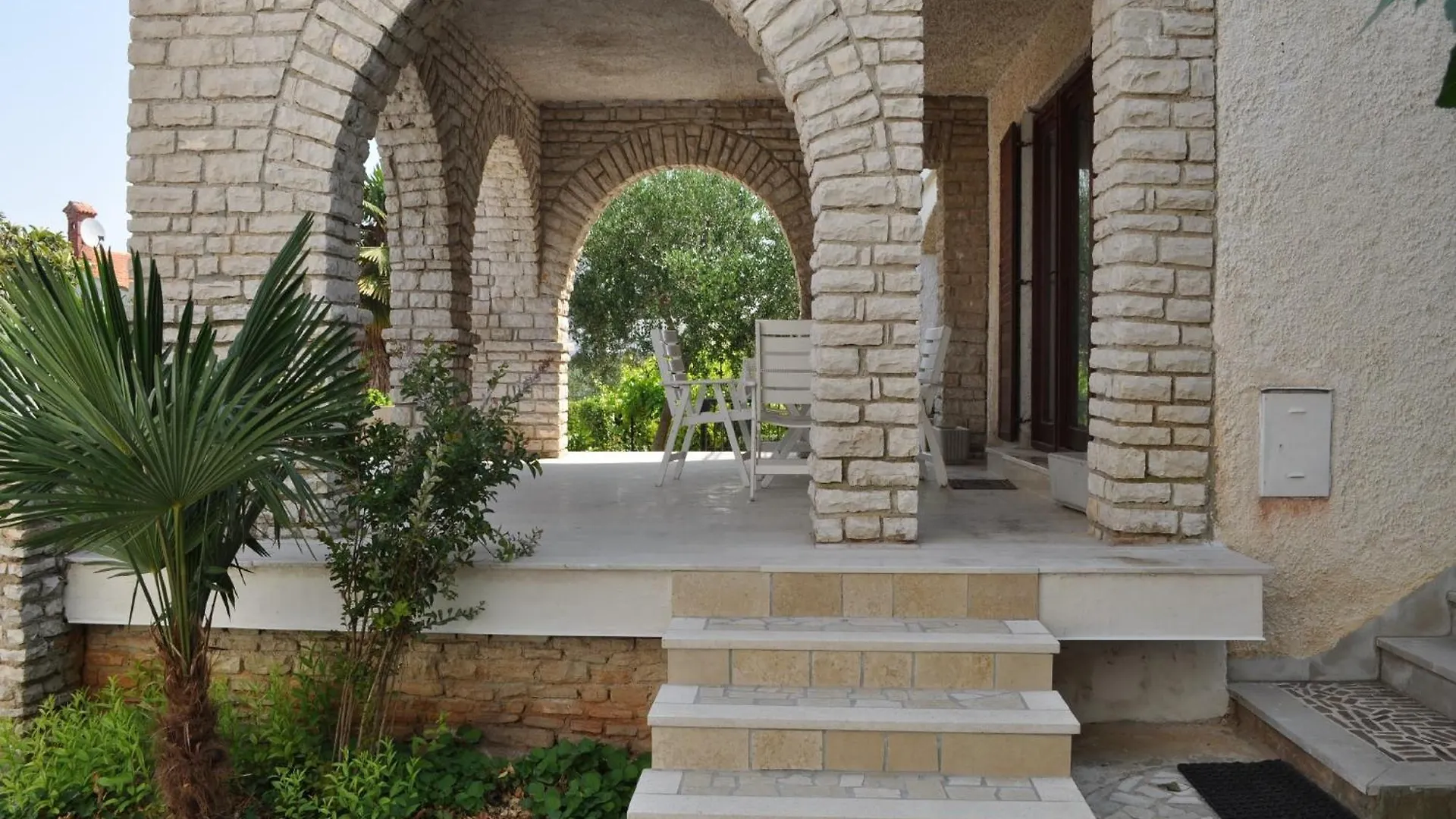 Apartments By The Sea Pula 0*,  Kroatien