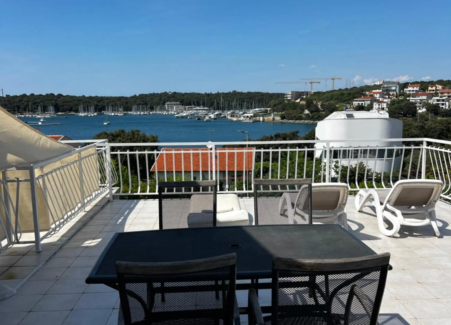 Apartments By The Sea Pula Kroatien