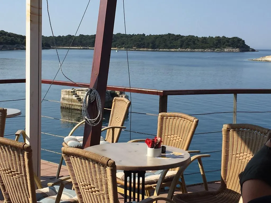 Apartments By The Sea Pula
